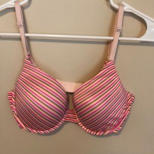 Victoria’s Secret Uplift Semi Demi Bra